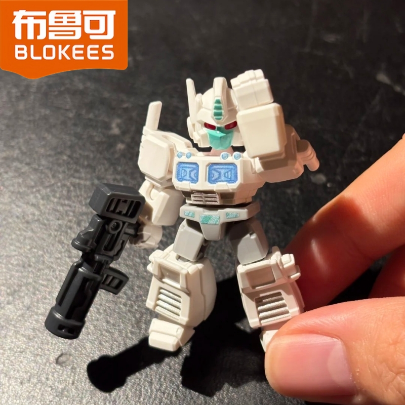 Blokees Transformers Série Def - Model Kit Optimus Prime avaliação e preço