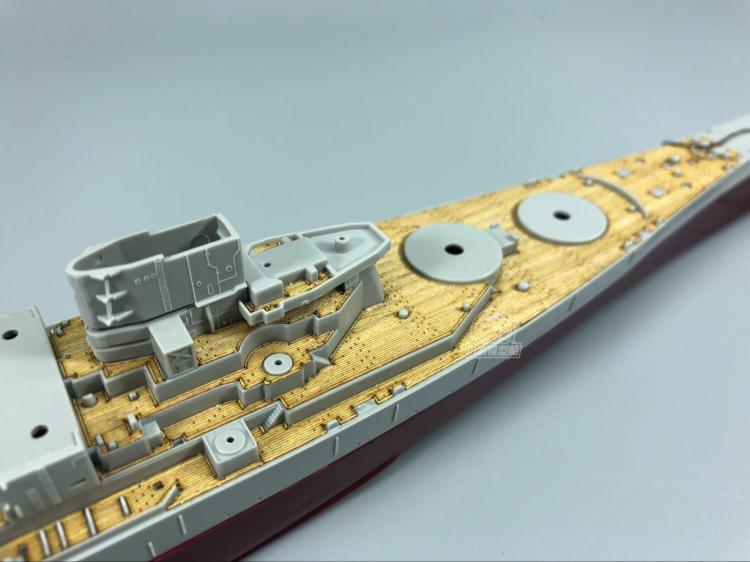 Deck de madeira em escala 1/70 - Model Kit Uss Missouri avaliação e preço